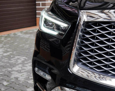 Черный Инфинити QX80, объемом двигателя 5.55 л и пробегом 15 тыс. км за 45000 $, фото 4 на Automoto.ua