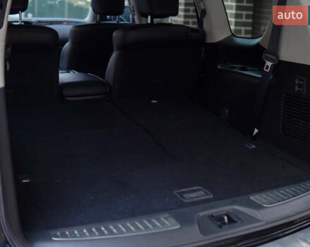 Черный Инфинити QX80, объемом двигателя 5.55 л и пробегом 15 тыс. км за 45000 $, фото 43 на Automoto.ua