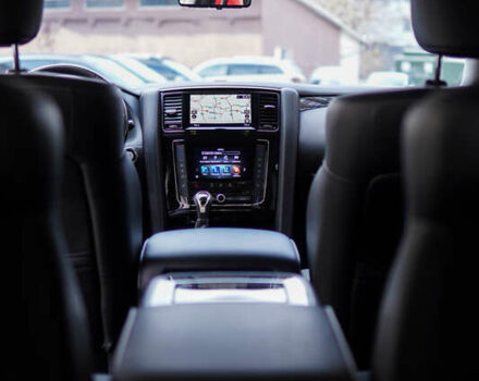 Черный Инфинити QX80, объемом двигателя 5.55 л и пробегом 15 тыс. км за 45000 $, фото 45 на Automoto.ua