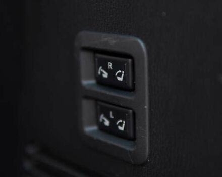 Черный Инфинити QX80, объемом двигателя 5.55 л и пробегом 15 тыс. км за 45000 $, фото 41 на Automoto.ua