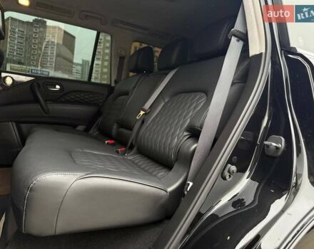 Чорний Інфініті QX80, об'ємом двигуна 5.55 л та пробігом 24 тис. км за 61990 $, фото 9 на Automoto.ua