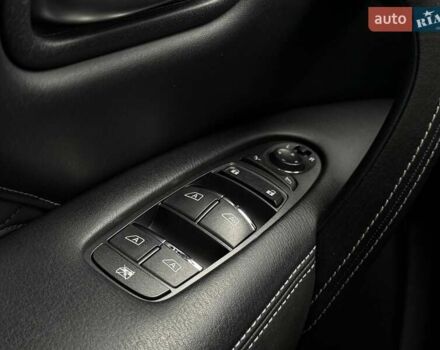 Чорний Інфініті QX80, об'ємом двигуна 5.55 л та пробігом 24 тис. км за 61990 $, фото 20 на Automoto.ua