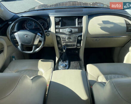 Черный Инфинити QX80, объемом двигателя 5.6 л и пробегом 55 тыс. км за 50000 $, фото 8 на Automoto.ua