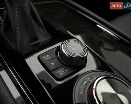 Чорний Інфініті QX80, об'ємом двигуна 5.55 л та пробігом 24 тис. км за 61990 $, фото 27 на Automoto.ua