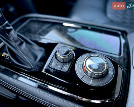 Черный Инфинити QX80, объемом двигателя 5.55 л и пробегом 80 тыс. км за 46500 $, фото 28 на Automoto.ua