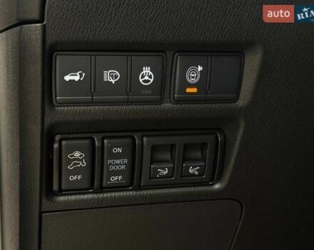 Чорний Інфініті QX80, об'ємом двигуна 5.55 л та пробігом 24 тис. км за 61990 $, фото 23 на Automoto.ua