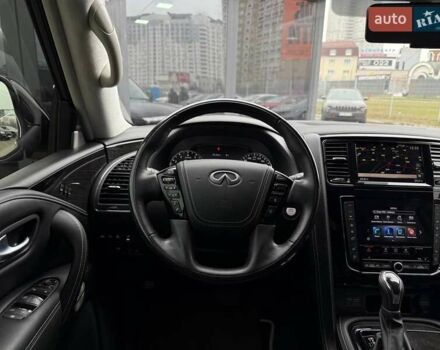 Чорний Інфініті QX80, об'ємом двигуна 5.55 л та пробігом 24 тис. км за 61990 $, фото 17 на Automoto.ua