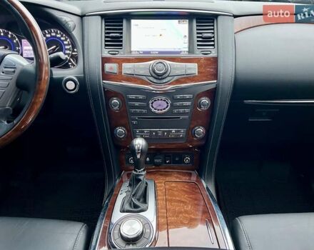 Коричневый Инфинити QX80, объемом двигателя 5.55 л и пробегом 159 тыс. км за 28900 $, фото 78 на Automoto.ua