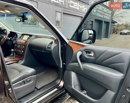 Коричневый Инфинити QX80, объемом двигателя 5.55 л и пробегом 159 тыс. км за 28900 $, фото 61 на Automoto.ua