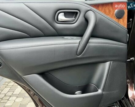 Коричневый Инфинити QX80, объемом двигателя 5.55 л и пробегом 159 тыс. км за 28900 $, фото 30 на Automoto.ua