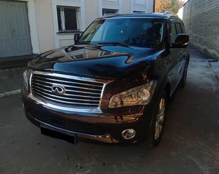 Красный Инфинити QX80, объемом двигателя 5.6 л и пробегом 27 тыс. км за 25600 $, фото 3 на Automoto.ua