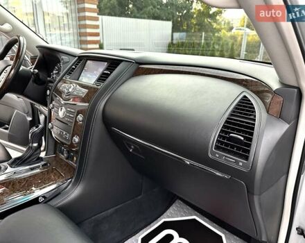 Серый Инфинити QX80, объемом двигателя 5.55 л и пробегом 141 тыс. км за 23900 $, фото 62 на Automoto.ua