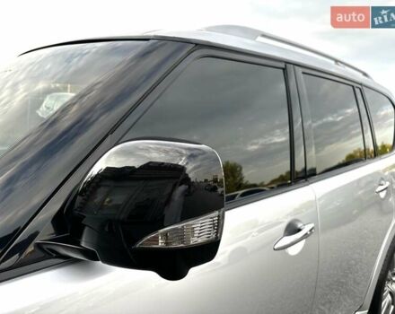 Серый Инфинити QX80, объемом двигателя 5.55 л и пробегом 141 тыс. км за 23900 $, фото 12 на Automoto.ua