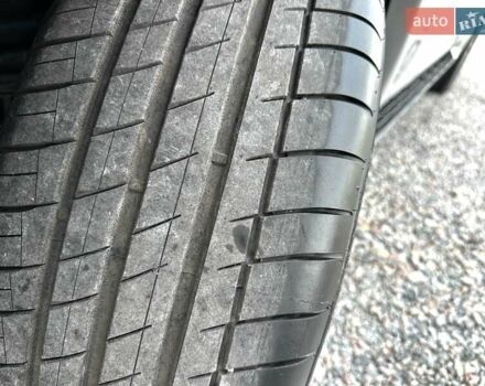 Серый Инфинити QX80, объемом двигателя 5.55 л и пробегом 141 тыс. км за 23900 $, фото 4 на Automoto.ua