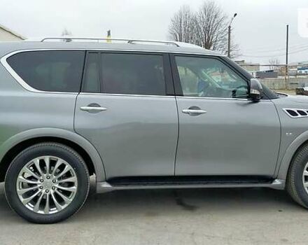 Сірий Інфініті QX80, об'ємом двигуна 5.6 л та пробігом 207 тис. км за 26500 $, фото 6 на Automoto.ua