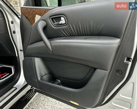 Серый Инфинити QX80, объемом двигателя 5.55 л и пробегом 141 тыс. км за 23900 $, фото 40 на Automoto.ua