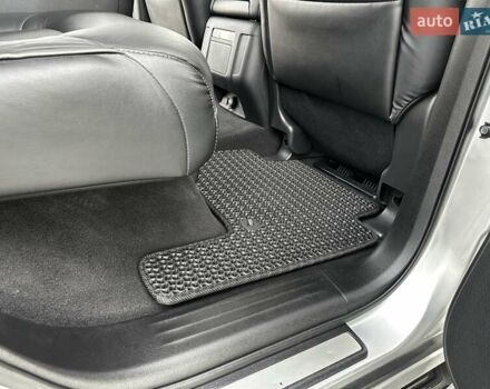 Серый Инфинити QX80, объемом двигателя 5.55 л и пробегом 141 тыс. км за 23900 $, фото 42 на Automoto.ua