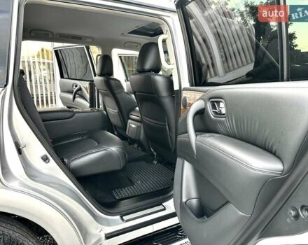 Серый Инфинити QX80, объемом двигателя 5.55 л и пробегом 141 тыс. км за 23900 $, фото 64 на Automoto.ua