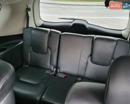 Серый Инфинити QX80, объемом двигателя 5.55 л и пробегом 112 тыс. км за 25500 $, фото 18 на Automoto.ua