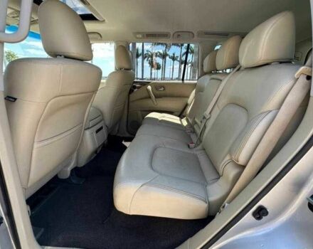 Серый Инфинити QX80, объемом двигателя 5.6 л и пробегом 72 тыс. км за 5900 $, фото 12 на Automoto.ua