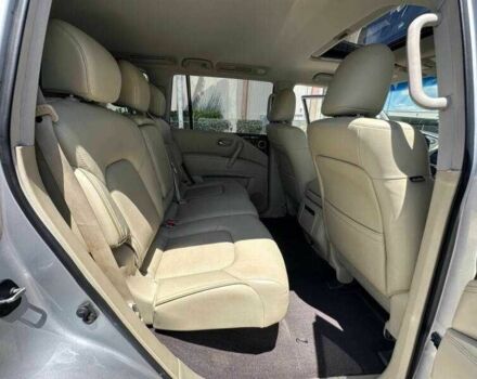 Серый Инфинити QX80, объемом двигателя 5.6 л и пробегом 72 тыс. км за 5900 $, фото 13 на Automoto.ua