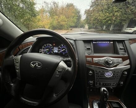 Серый Инфинити QX80, объемом двигателя 5.6 л и пробегом 65 тыс. км за 33428 $, фото 3 на Automoto.ua