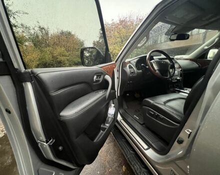 Серый Инфинити QX80, объемом двигателя 5.6 л и пробегом 65 тыс. км за 33428 $, фото 6 на Automoto.ua