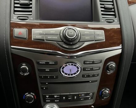 Серый Инфинити QX80, объемом двигателя 5.6 л и пробегом 65 тыс. км за 33428 $, фото 4 на Automoto.ua