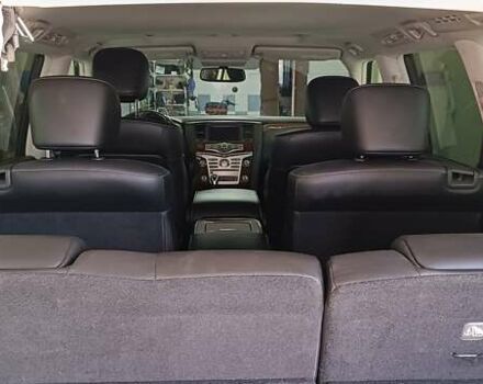 Сірий Інфініті QX80, об'ємом двигуна 5.6 л та пробігом 100 тис. км за 49500 $, фото 6 на Automoto.ua