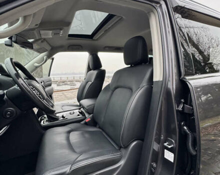 Сірий Інфініті QX80, об'ємом двигуна 5.55 л та пробігом 35 тис. км за 58999 $, фото 79 на Automoto.ua