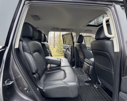 Сірий Інфініті QX80, об'ємом двигуна 5.55 л та пробігом 35 тис. км за 58999 $, фото 86 на Automoto.ua