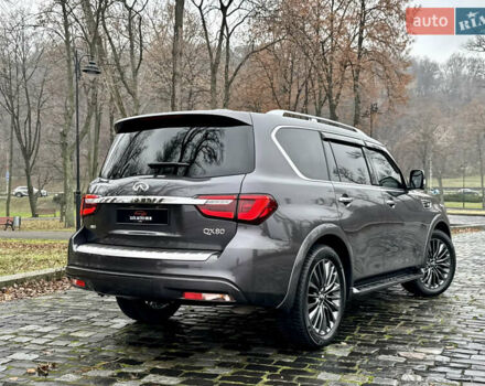 Сірий Інфініті QX80, об'ємом двигуна 5.55 л та пробігом 35 тис. км за 58999 $, фото 11 на Automoto.ua