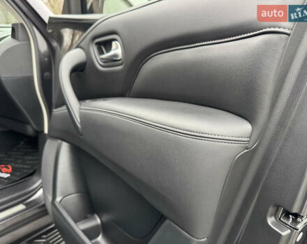 Сірий Інфініті QX80, об'ємом двигуна 5.55 л та пробігом 35 тис. км за 58999 $, фото 66 на Automoto.ua