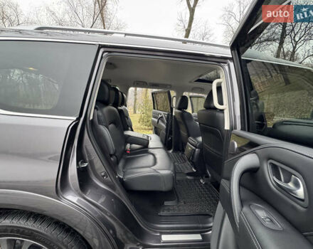 Сірий Інфініті QX80, об'ємом двигуна 5.55 л та пробігом 35 тис. км за 58999 $, фото 85 на Automoto.ua