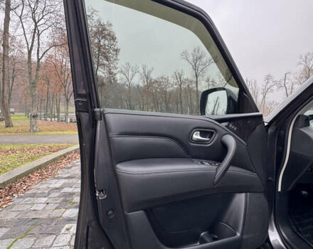 Сірий Інфініті QX80, об'ємом двигуна 5.55 л та пробігом 35 тис. км за 58999 $, фото 90 на Automoto.ua