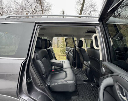 Сірий Інфініті QX80, об'ємом двигуна 5.55 л та пробігом 35 тис. км за 58999 $, фото 70 на Automoto.ua