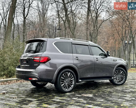 Сірий Інфініті QX80, об'ємом двигуна 5.55 л та пробігом 35 тис. км за 58999 $, фото 13 на Automoto.ua