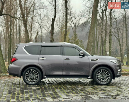 Сірий Інфініті QX80, об'ємом двигуна 5.55 л та пробігом 35 тис. км за 58999 $, фото 5 на Automoto.ua