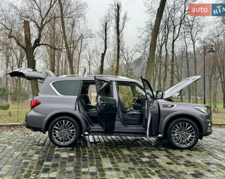 Сірий Інфініті QX80, об'ємом двигуна 5.55 л та пробігом 35 тис. км за 58999 $, фото 114 на Automoto.ua
