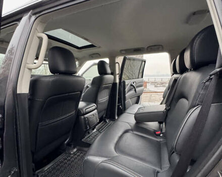 Сірий Інфініті QX80, об'ємом двигуна 5.55 л та пробігом 35 тис. км за 58999 $, фото 75 на Automoto.ua