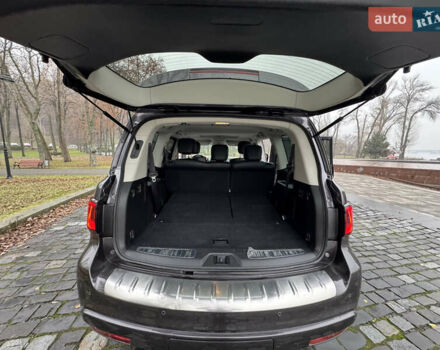 Сірий Інфініті QX80, об'ємом двигуна 5.55 л та пробігом 35 тис. км за 58999 $, фото 53 на Automoto.ua