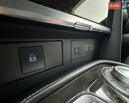 Сірий Інфініті QX80, об'ємом двигуна 5.55 л та пробігом 35 тис. км за 58999 $, фото 23 на Automoto.ua