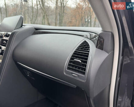 Сірий Інфініті QX80, об'ємом двигуна 5.55 л та пробігом 35 тис. км за 58999 $, фото 65 на Automoto.ua
