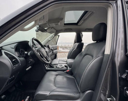 Сірий Інфініті QX80, об'ємом двигуна 5.55 л та пробігом 35 тис. км за 58999 $, фото 80 на Automoto.ua