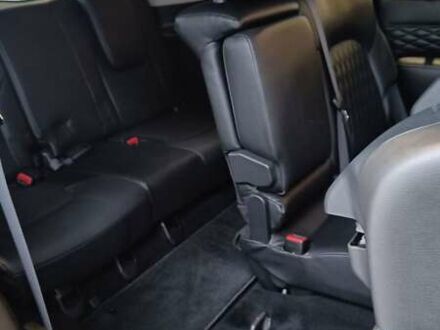 Серый Инфинити QX80, объемом двигателя 5.55 л и пробегом 98 тыс. км за 54900 $, фото 1 на Automoto.ua