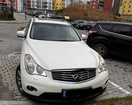 Білий Інфініті EX 25, об'ємом двигуна 2.5 л та пробігом 172 тис. км за 14600 $, фото 2 на Automoto.ua