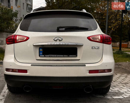 Білий Інфініті EX 25, об'ємом двигуна 2.5 л та пробігом 172 тис. км за 14600 $, фото 15 на Automoto.ua