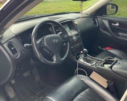 Красный Инфинити EX 25, объемом двигателя 2.5 л и пробегом 196 тыс. км за 13500 $, фото 8 на Automoto.ua