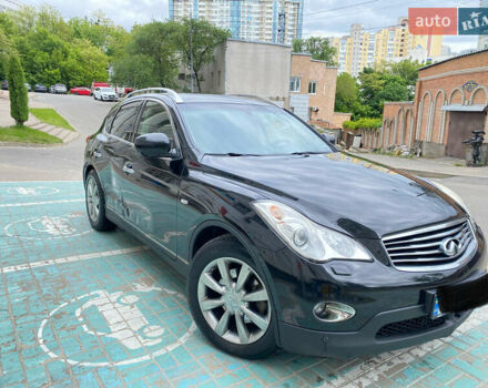 Инфинити EX 25, объемом двигателя 2.5 л и пробегом 159 тыс. км за 11000 $, фото 4 на Automoto.ua
