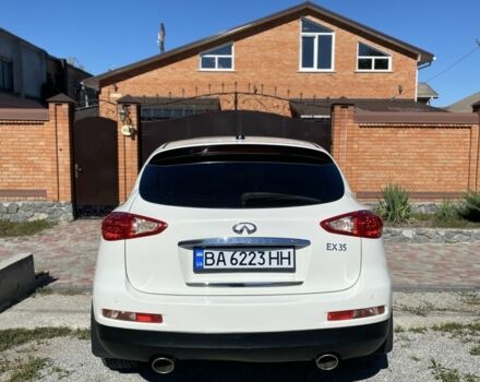 Белый Инфинити EX 35, объемом двигателя 3.5 л и пробегом 130 тыс. км за 10500 $, фото 2 на Automoto.ua